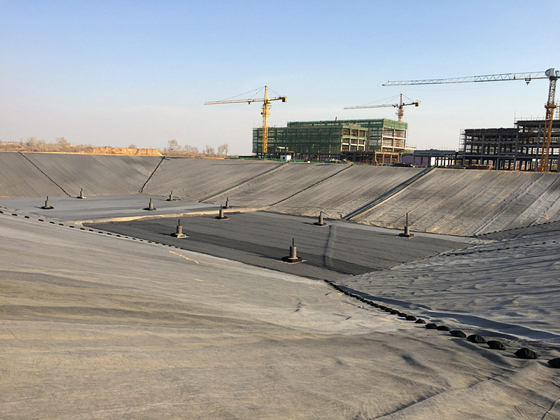 14809218921104605h8i.jpg 榆林危废安全填埋场全面完工_副本_副本.jpg