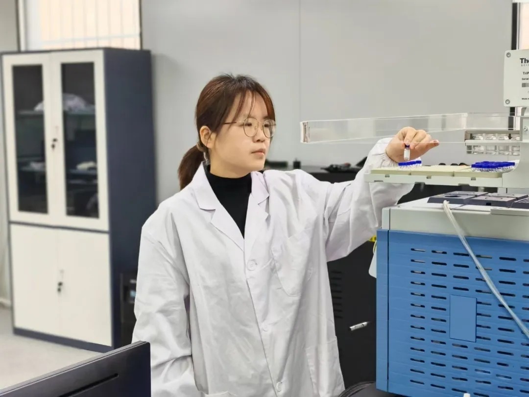 1746498160320054Z6Ai.jpg de8584d2fbe476cec2c657d25834bcc.jpg